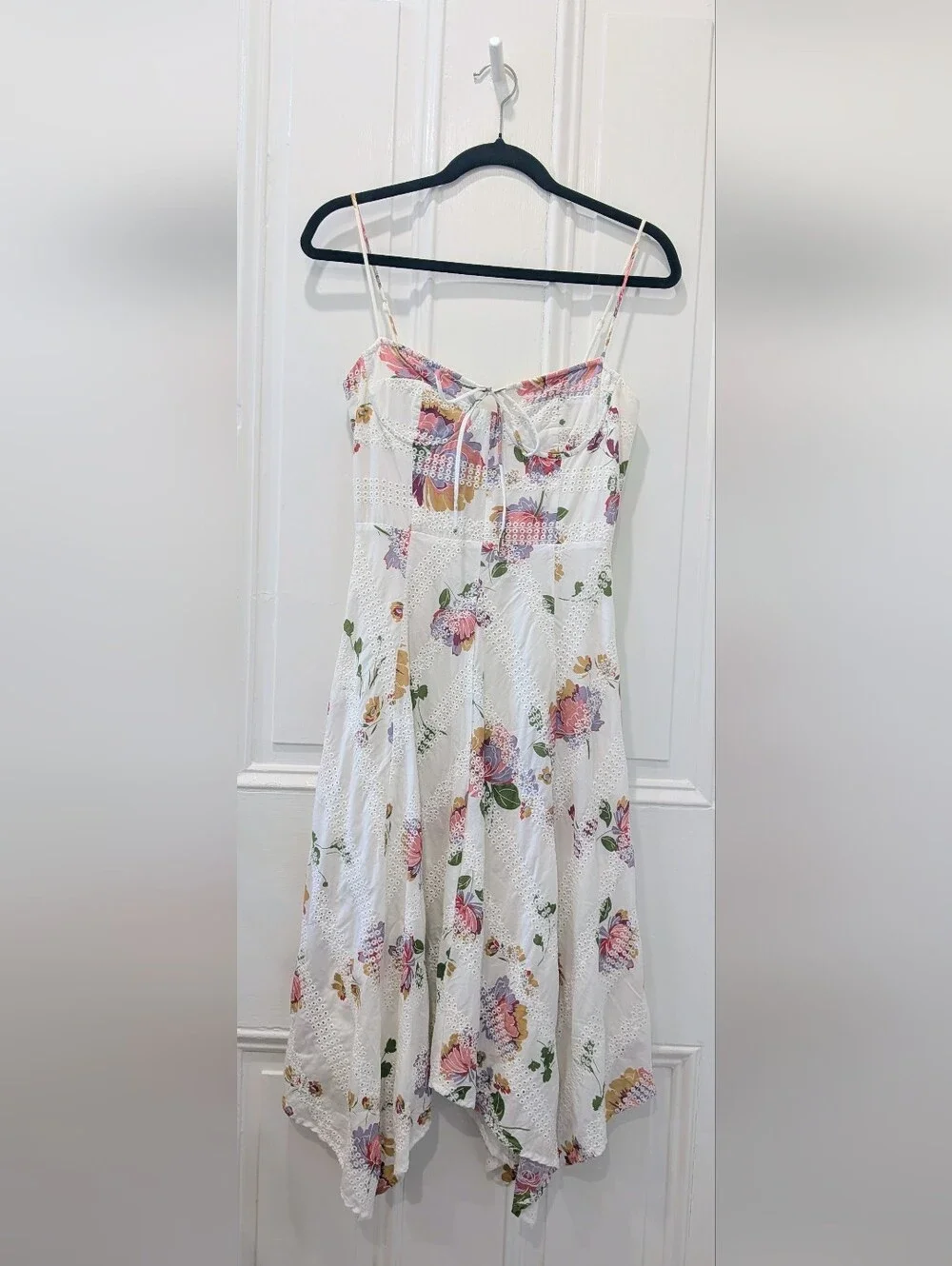 WAYF handkerchief Cottagecore Eyelet White Floral Midi Dress | Xs